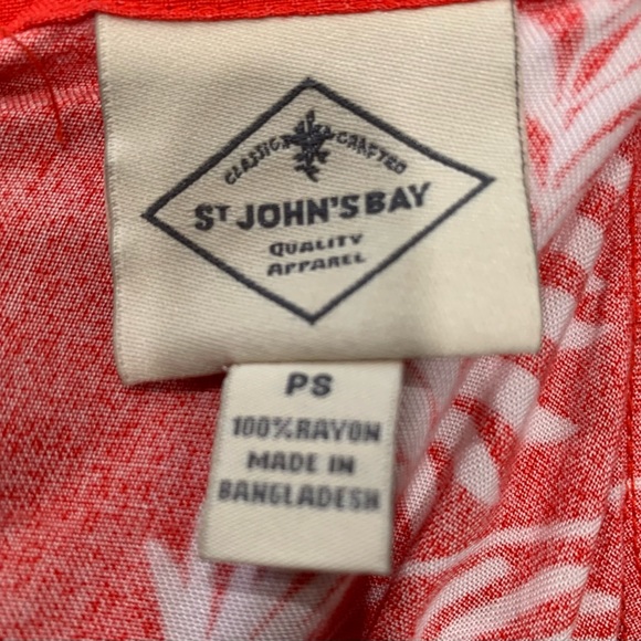St John's Bay Jumpsuit Leaves Print Women's Size S, Red and White Wide Leg Crop - Picture 3 of 16